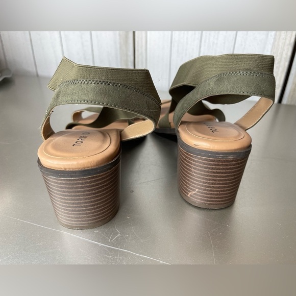 Torrid Women's Olive Green Strappy Open Toe Buckle Block Heels Size 9.5 - Picture 2 of 5